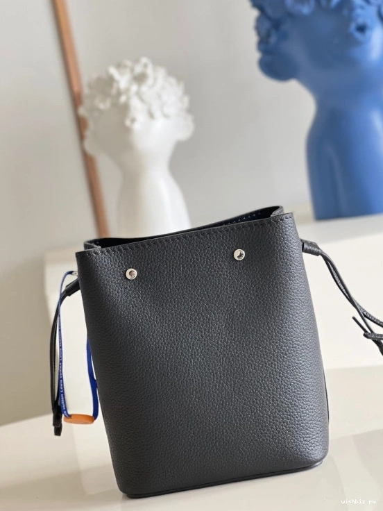 WIS LOCKME VUITTON NANO LOUIS BUCKET 1103